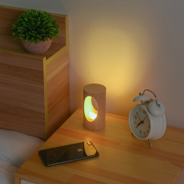 Massiivipuinen LED-yövalo – himmennettävä ja USB-ladattava - Image 2