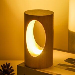 Massiivipuinen LED-yövalo – himmennettävä ja USB-ladattava