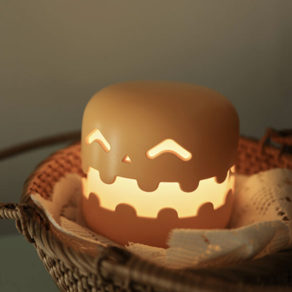 Kurpitsalamppu – Hauska Halloween-valo Makuuhuoneeseen tai Olohuoneeseen - Image 6