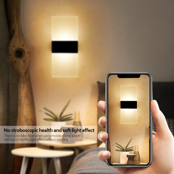 Sisäkäyttöön tarkoitettu USB-ladattava seinävalo liikkeentunnistimella - Image 2