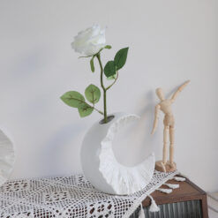 Alternative view of Moderni keraaminen maljakko – aurinko, kuu ja luovat muodot kodin sisustukseen