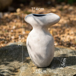 Alternative view of Keraaminen maljakko rustiikkisessa tyylissä – kukille ja sisustukseen